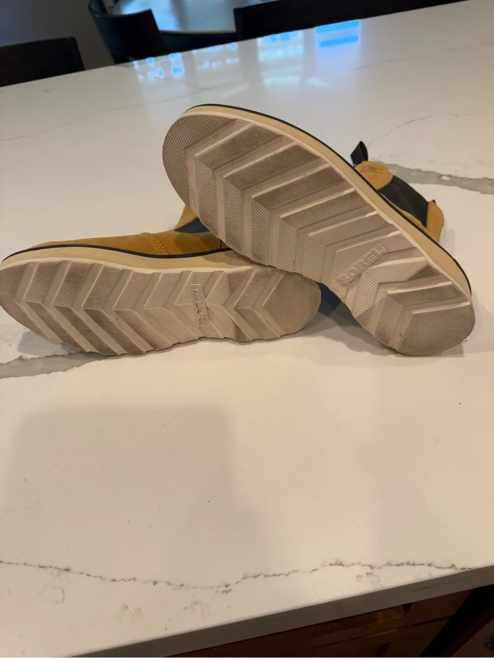 SOREL Hi-Line Chelsea Waterproof Suede Boots Geo Yellow 9.5 Worn once